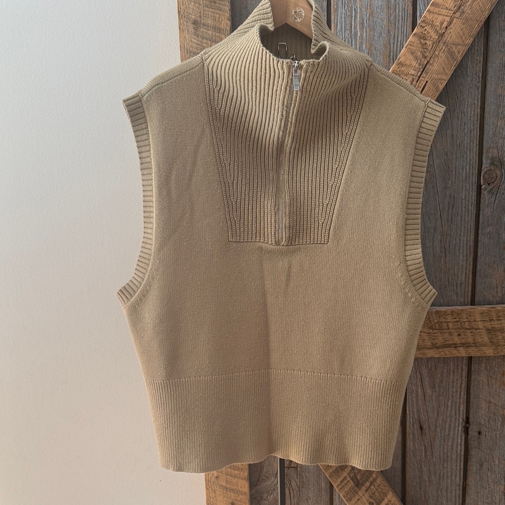WoWoreWhat oatmeal half zip-up sleeveless knit sweater vest-Size M